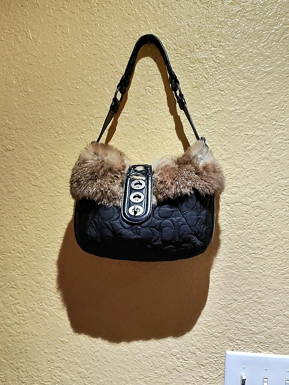 Coach Soho Ski Rabbit Fur Hobo Bag Fur Trim Quilted Shoulder Bag Black